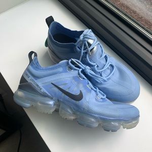 Womens 8.5 Nike Vapormax Royal Pulse